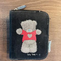 財布 Agboyo keren v がiLostで Gemeente Amsterdam - Bureau Gevonden Voorwerpen によって報告されました