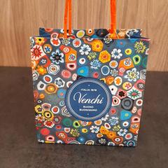 Cadeautasje, segundo informou Rotterdam The Hague Airport usando iLost
