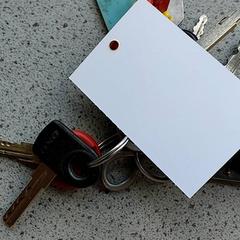 Chaves - Zwart/rood, como reportado por Centraal magazijn utilizando o iLost