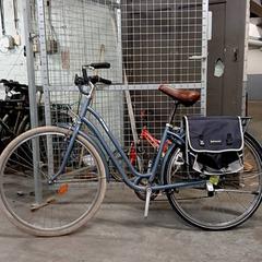 自転車 B-Twin Mat blauw がiLostで Fietsdepot Hasselt によって報告されました