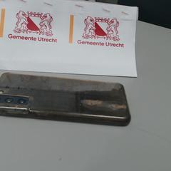 Mobilní telefon zwart Samsung, jak nahlášeno Gemeente Utrecht pomocí iLost