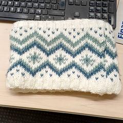 Tour de cou Blanc, a été signalé par IKEA Tours utilisant iLost