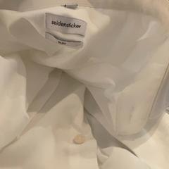 Whiteshirt, as reported by Van der Valk Hotel Heerlen using iLost