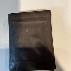 Carteiras op naam van Akhgar, segundo informou Gemeente Amsterdam usando iLost