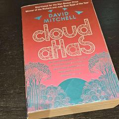 Llibre Cloud Atlas - David Mitchell, segons ha informat Van der Valk Hotel Amsterdam-Amstel mitjançant iLost