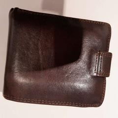 Kartenhalter Nom porteur : LES***, gemeldet von TCL über iLost