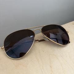 Sunglasses with prescription, segons s'ha informat a iLost
