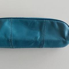 Glasses case with glasses, as reported by Regio Limburg - Leuven using iLost