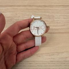 Reloj de pulsera, ha sido reportado por IKEA Liège con iLost