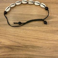 Bracelet, as reported by MEININGER Hotel Marseille Centre la Joliette using iLost