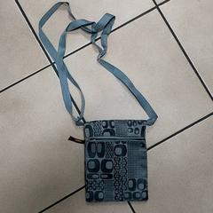 Sac, a été signalé par Centraal magazijn utilisant iLost