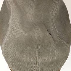 Kleding - Hoofddeksel، كما تم الإبلاغ عنه بواسطة Centraal magazijn عبر iLost