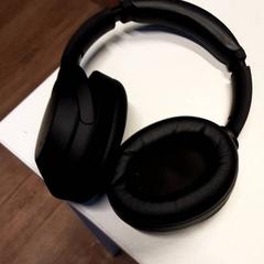 Slúchadlá, ako bolo nahlásené Qbuzz ZHN pomocou iLost