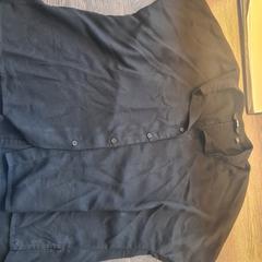 بلوزة Zwart، كما تم الإبلاغ عنه بواسطة WestCord Hotel Eindhoven عبر iLost