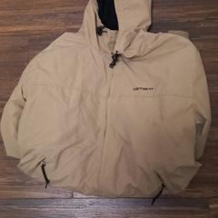 Beige jas, jak nahlášeno Pouw Vervoer pomocí iLost