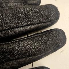 Handschuhe, gemeldet von HTM über iLost