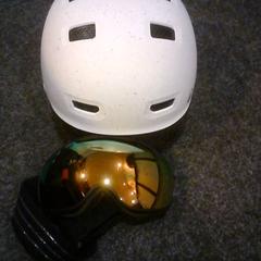 İLost kullanarak SnowWorld Landgraaf tarafından bildirildiği gibi Kask & Gözlük