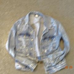 Veste jeans blauw, a été signalé par Gemeente Leopoldsburg utilisant iLost