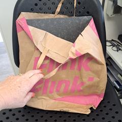 Bolsa papier, ha sido reportado por Arriva Infoshop Enschede con iLost