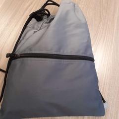 Taška & Taška na telocvik, ako bolo nahlásené Regio Limburg - Leuven pomocou iLost