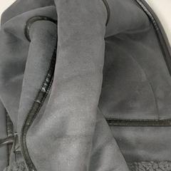 Klær -Jas, som rapportert av Regio Antwerpen - Brussel ved bruk av iLost