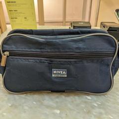 Necessaire Dark Blue Nivea for men, como reportado por Conscious hotel Oudegracht utilizando o iLost