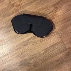 Funda para auriculares, segundo informou Arriva Limburg Noord usando iLost