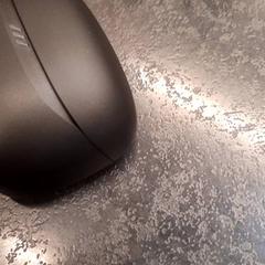 Sluchátko, jak nahlášeno Rotterdam The Hague Airport pomocí iLost