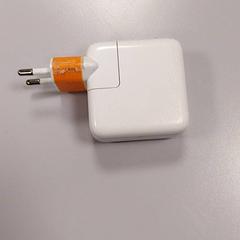 Adaptador, segons ha informat Vrije Universiteit Amsterdam mitjançant iLost