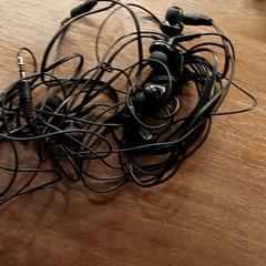 Fejhallgató, amint azt BOAT&CO az iLost segítségével jelentette.