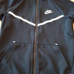 Children's jacket, as reported by IKEA Lyon Grand Parilly using iLost