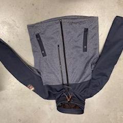 Vêtements & Veste, a été signalé par IKEA Duiven utilisant iLost