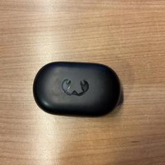 ワイヤレスイヤホン Zwart Fresh n Rebel がiLostで Pathé Spuimarkt によって報告されました