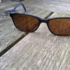 Zonnebril op sterkte, iLost에 보고됨