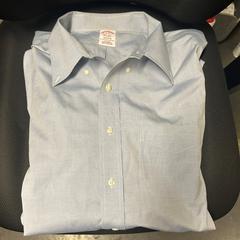 Shirt blue, as reported by The Dominican using iLost