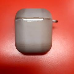 Airpods case, zoals gemeld door UvA REC met iLost