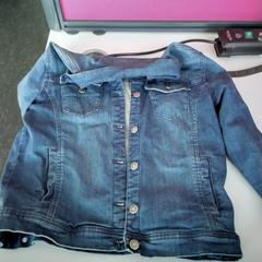 Casaco de ganga, como reportado por Twisto utilizando o iLost