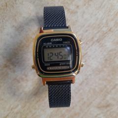 Horloge, jak nahlášeno Dolfinarium pomocí iLost