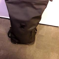 Bag Zwart, som rapportert av EBS Tramplein ved bruk av iLost