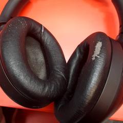 Koptelefoon, zoals gemeld door UvA REC met iLost