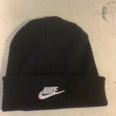 Bonnet, a été signalé par Artis utilisant iLost