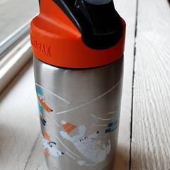 Láhev na pití Thermos, jak nahlášeno DierenPark Amersfoort pomocí iLost