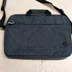 Saco Laptop, como reportado por Qbuzz GD Groningen Peizerweg utilizando o iLost