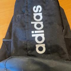 Plecak Zwart, zgłoszono przez Pathé Ede przy użyciu iLost