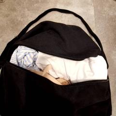 Sorbalda poltsa Kleding, gisa salatu by Qbuzz DMG iLost erabiliz