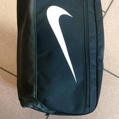 Bag - toilettas, som rapportert av Regio Antwerpen - Brussel ved bruk av iLost