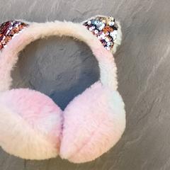 Kleedje Oor verwarming, amint azt Centraal magazijn az iLost segítségével jelentette.