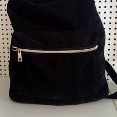 Rugzak/rugtas zwart ribfluweel, as reported by Qbuzz GD Groningen HS using iLost