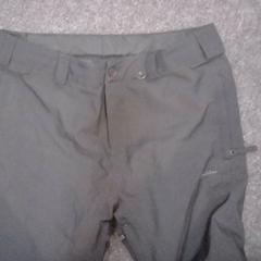 Pantaloni da sci, come riportato da SnowWorld Landgraaf utilizzando iLost