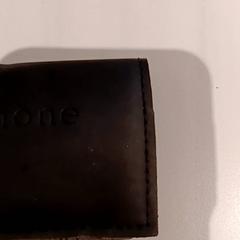 Estuche para lentes con lentes, segundo informou De Efteling usando iLost